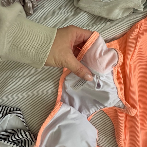 Bikinis package - Picture 3 of 6